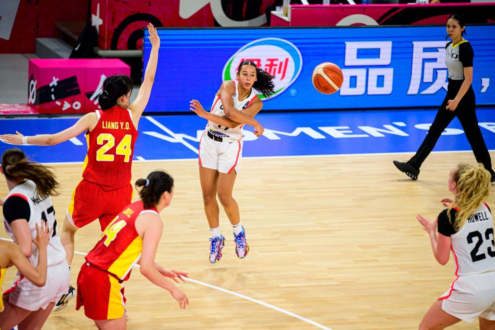 B体育-U19女篮世界杯-冉珂嘉25+16中国加时险胜捷克结束连败(捷克女篮队员)