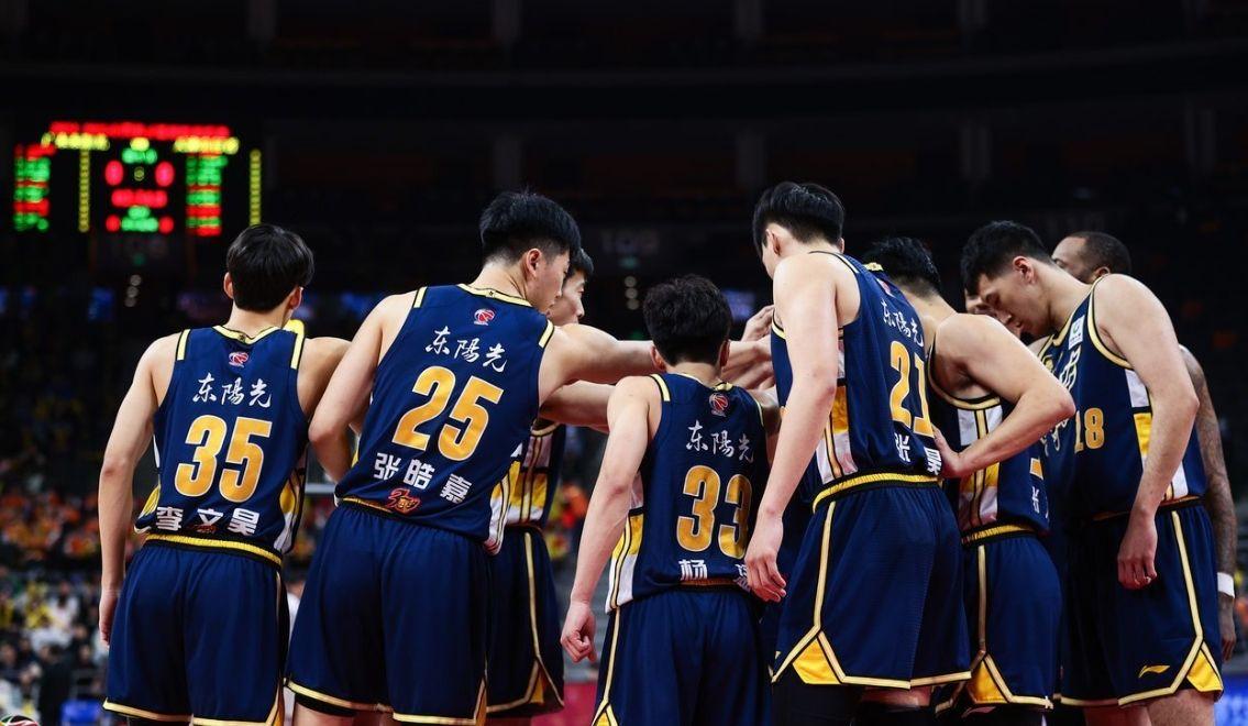 B体育-生日快乐！山东男篮分享球队为郭凯庆生视频的简单介绍
