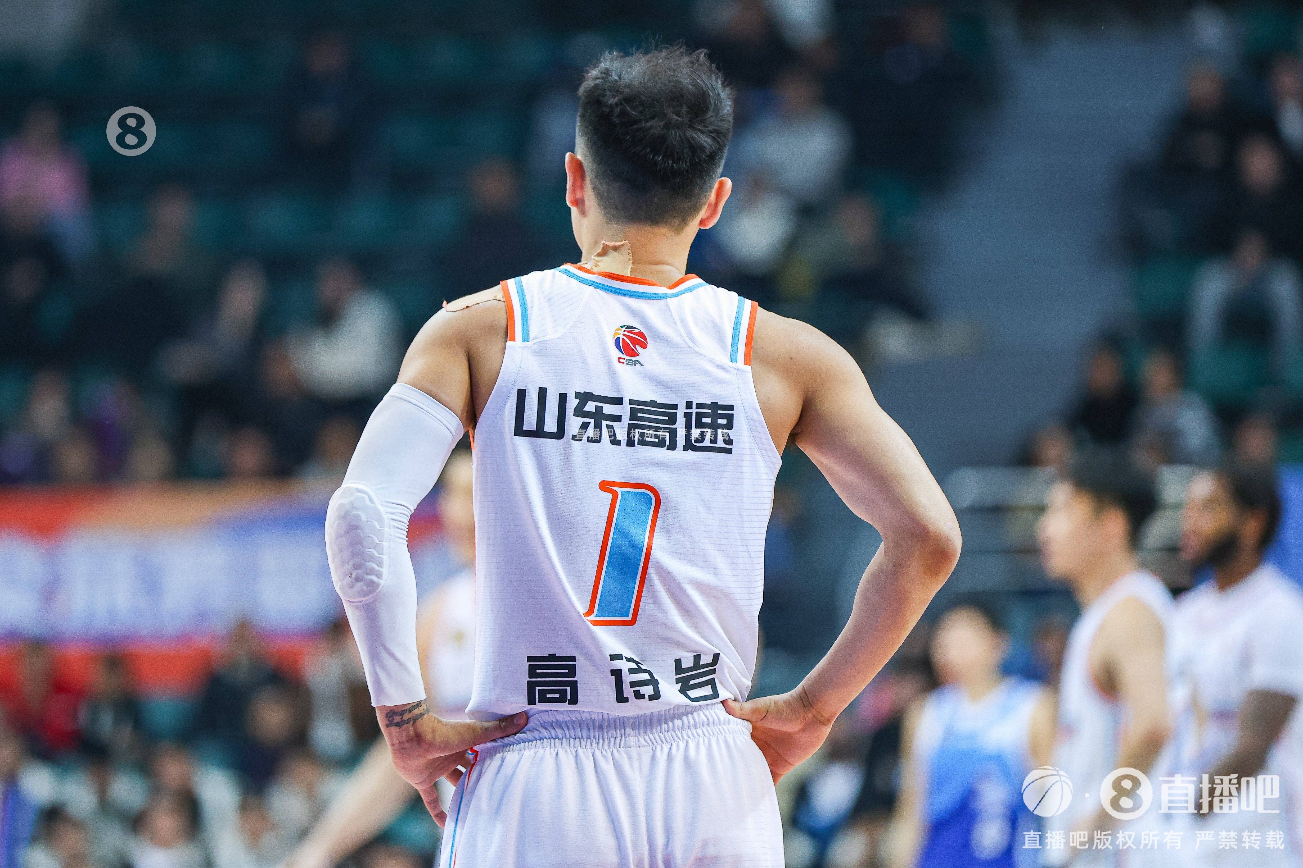 B体育-莱利绝杀江苏获首胜高诗岩6分山东开季三连败(莱斯利回应高柏)